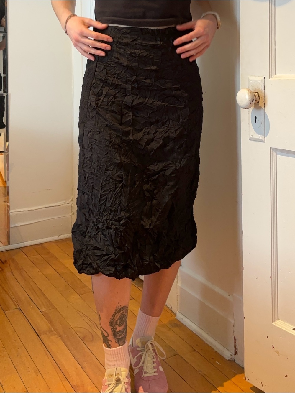 Black Crinkle Textured Midi Skirt - Women's